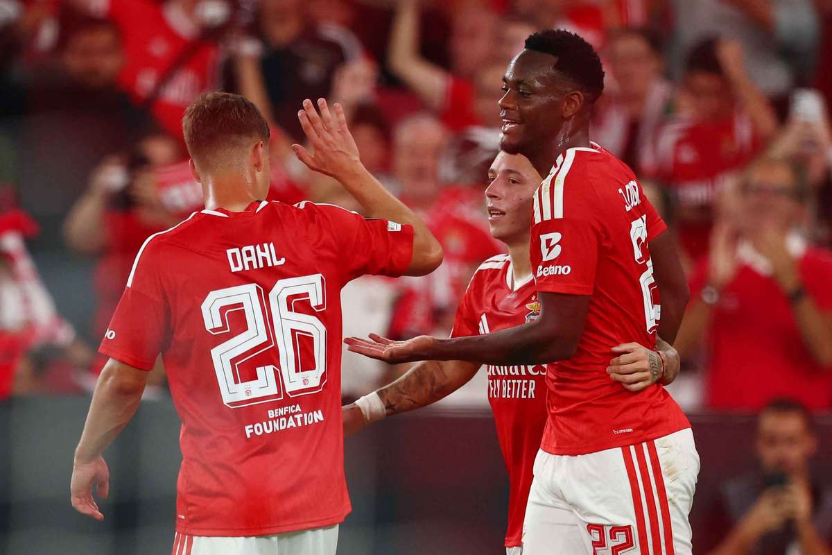 Duran at the double as Benfica put four past Celtic in Europa League thrashing